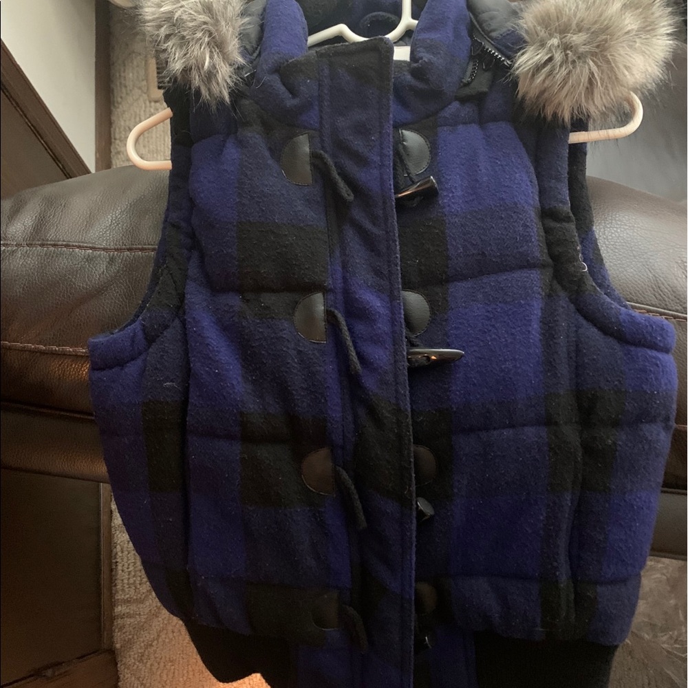 Aeropostale vest